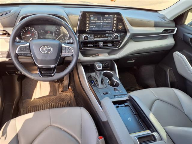 used 2021 Toyota Highlander car, priced at $31,895