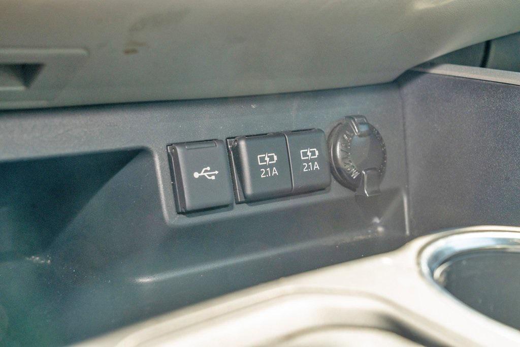 used 2021 Toyota Highlander car, priced at $30,314