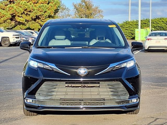 used 2022 Toyota Sienna car, priced at $45,950