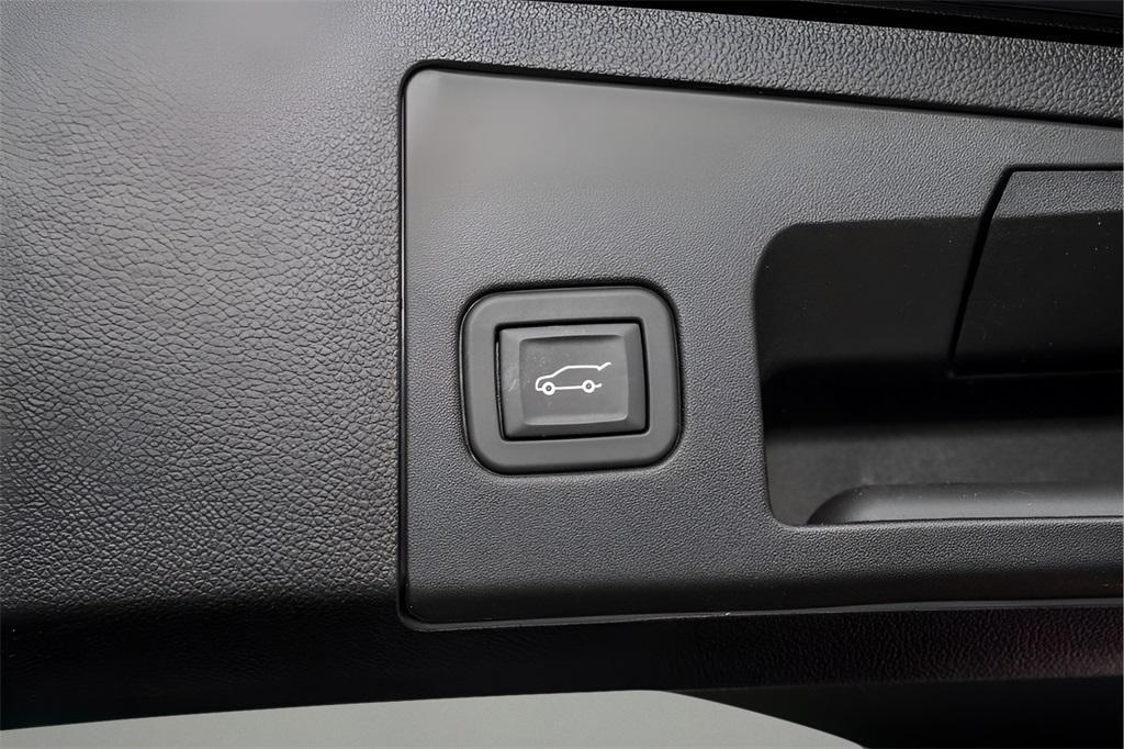 used 2024 Cadillac XT4 car, priced at $29,601