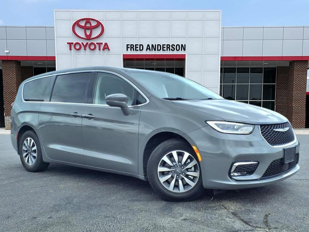 used 2022 Chrysler Pacifica Hybrid car, priced at $21,593