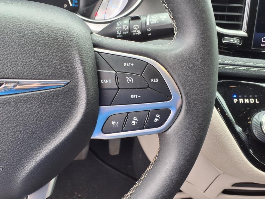 used 2022 Chrysler Pacifica Hybrid car, priced at $21,593