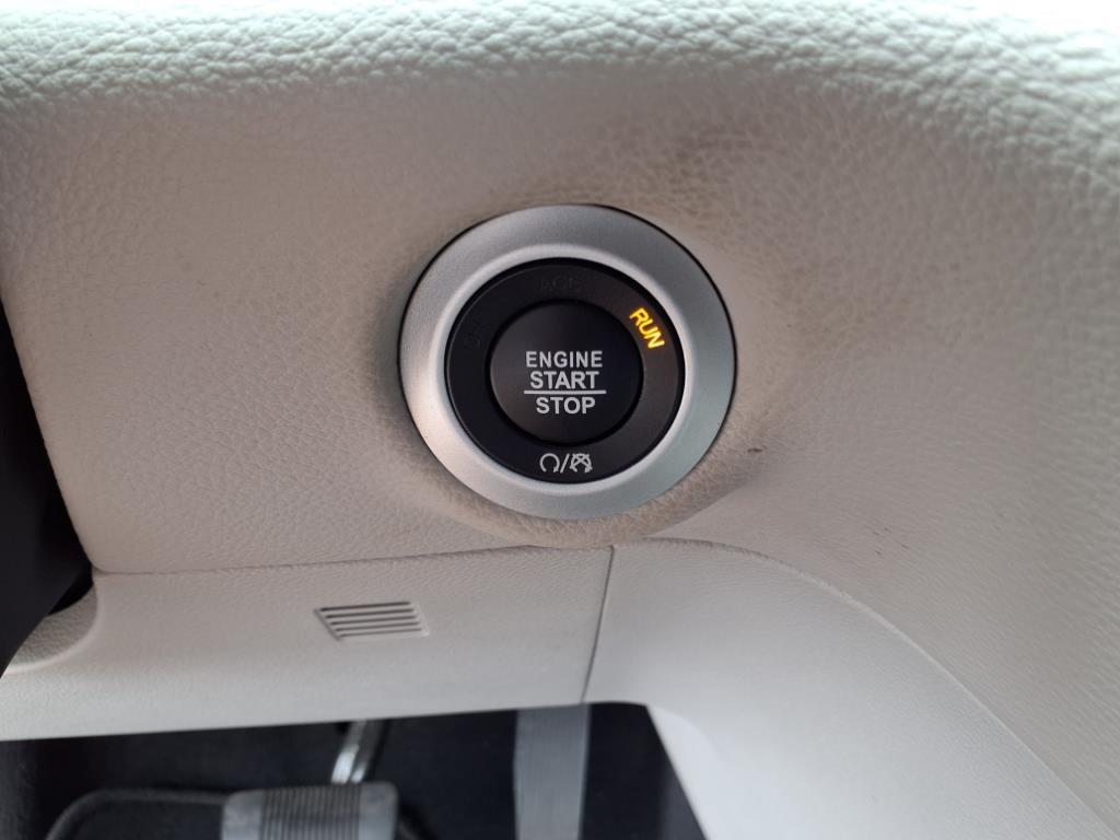 used 2022 Chrysler Pacifica Hybrid car, priced at $22,324