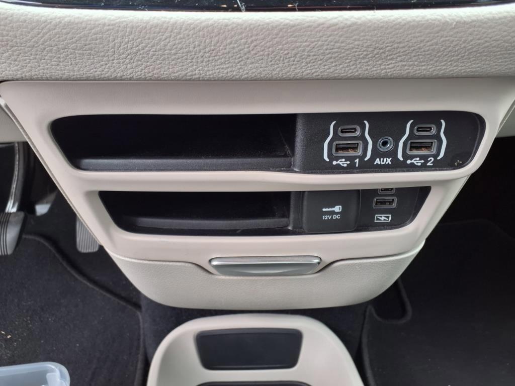 used 2022 Chrysler Pacifica Hybrid car, priced at $21,593