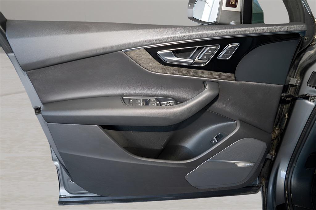 used 2017 Audi Q7 car, priced at $15,413