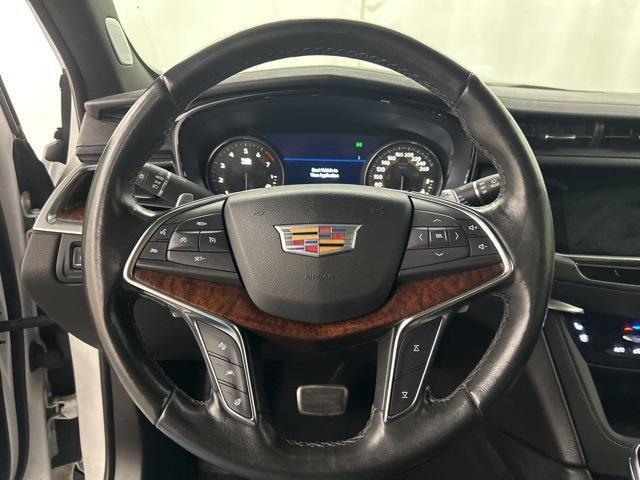 used 2022 Cadillac XT5 car, priced at $33,494
