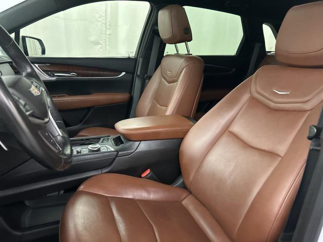 used 2022 Cadillac XT5 car, priced at $33,494