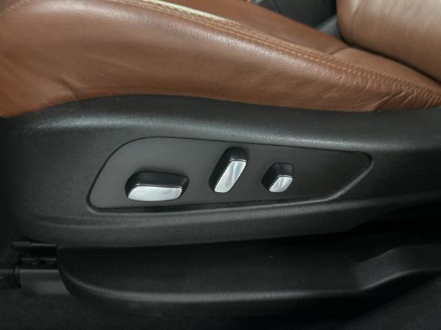 used 2022 Cadillac XT5 car, priced at $33,494