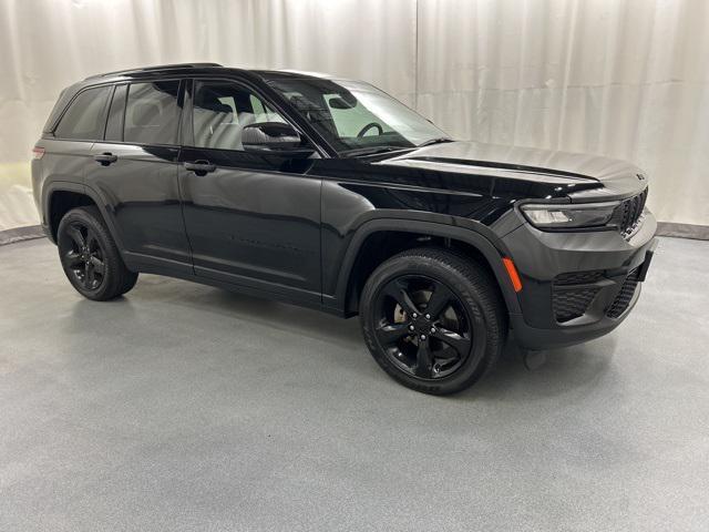 used 2023 Jeep Grand Cherokee car, priced at $30,994