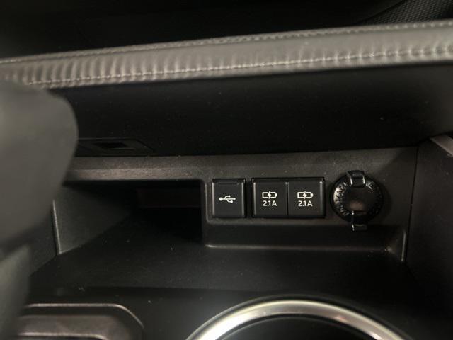 used 2021 Toyota Highlander car, priced at $29,994