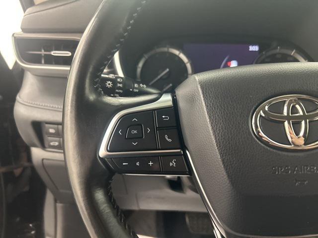 used 2021 Toyota Highlander car, priced at $29,994