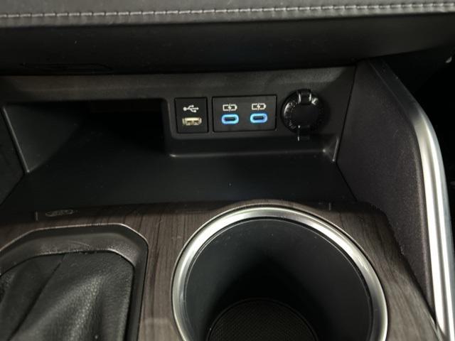 used 2022 Toyota Highlander car, priced at $38,692