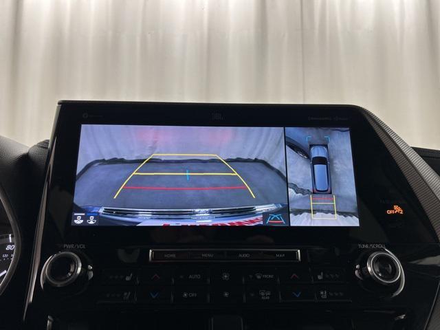 used 2022 Toyota Highlander car, priced at $38,692