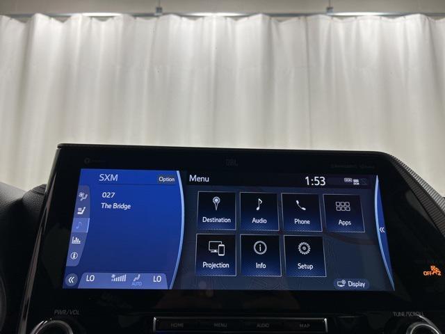 used 2022 Toyota Highlander car, priced at $38,692