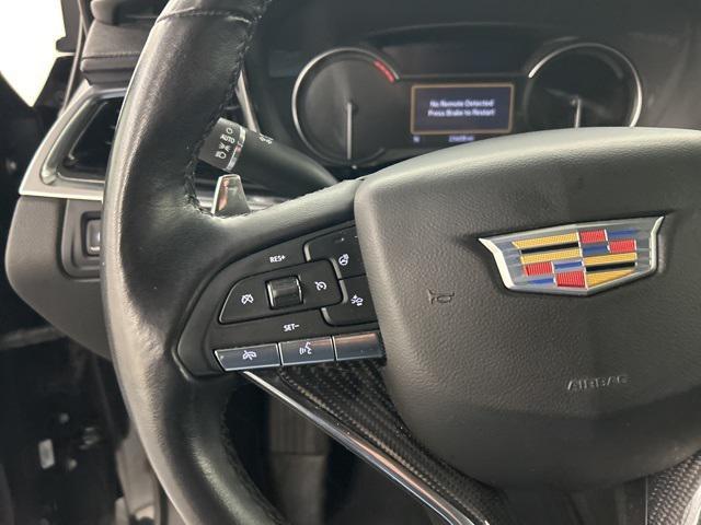 used 2024 Cadillac XT6 car, priced at $42,444