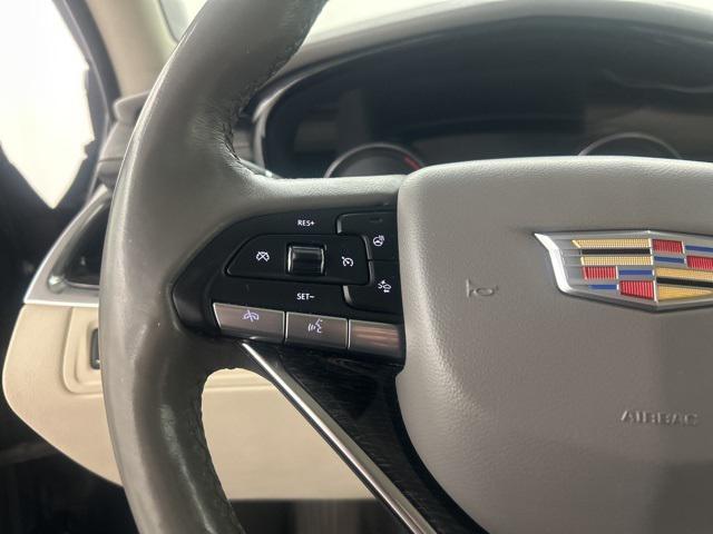 used 2022 Cadillac XT6 car, priced at $32,994