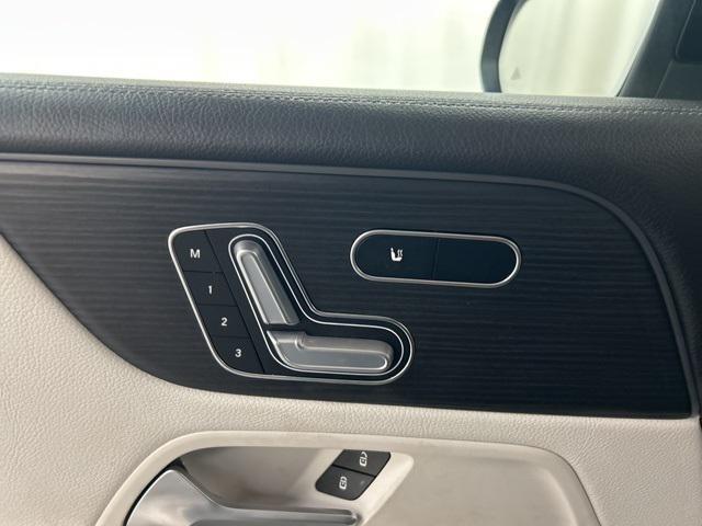 used 2023 Mercedes-Benz GLB 250 car