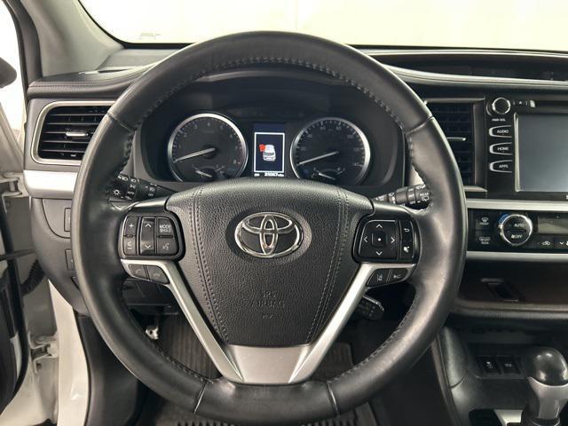 used 2019 Toyota Highlander car, priced at $23,844