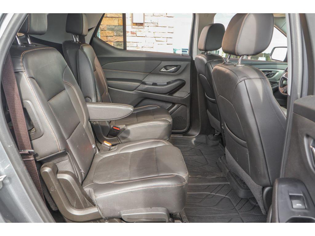 used 2021 Chevrolet Traverse car, priced at $32,962
