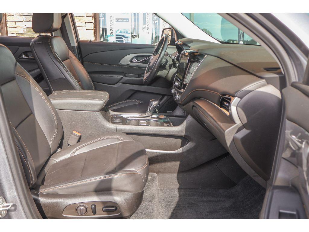 used 2021 Chevrolet Traverse car, priced at $32,962