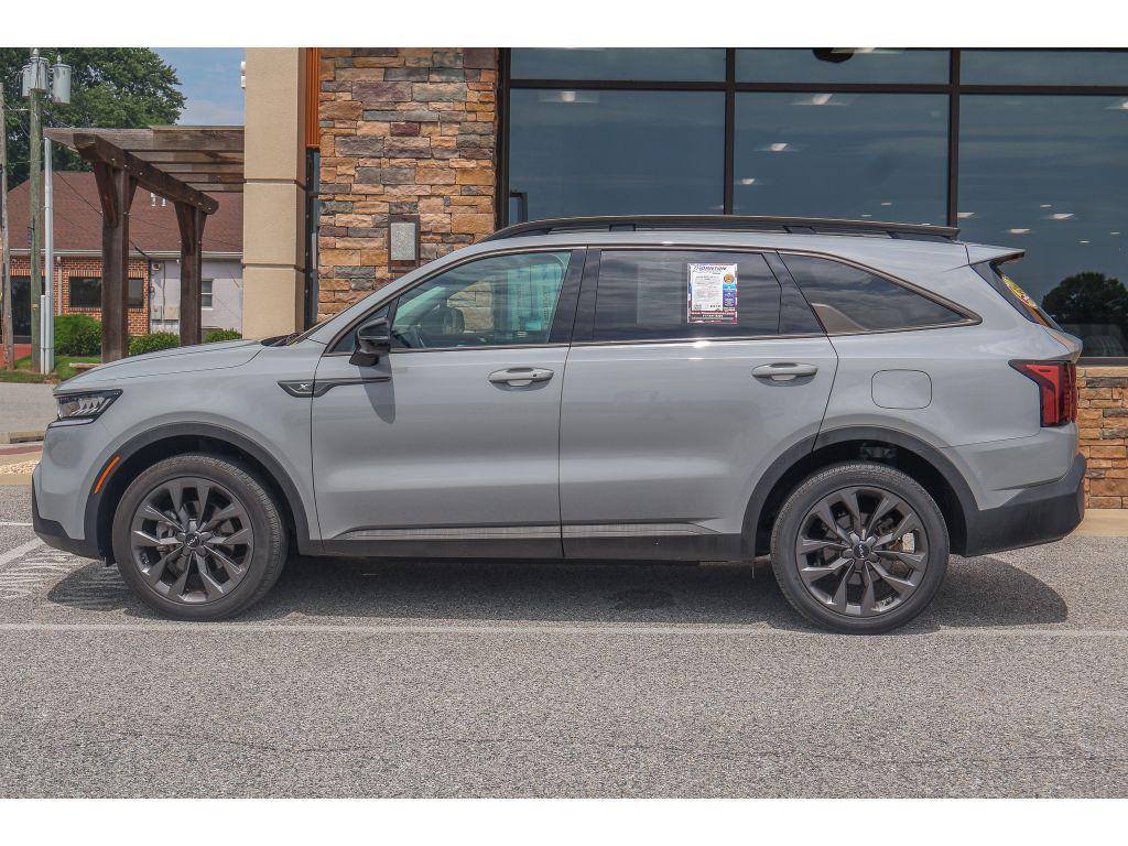 used 2022 Kia Sorento car, priced at $33,125