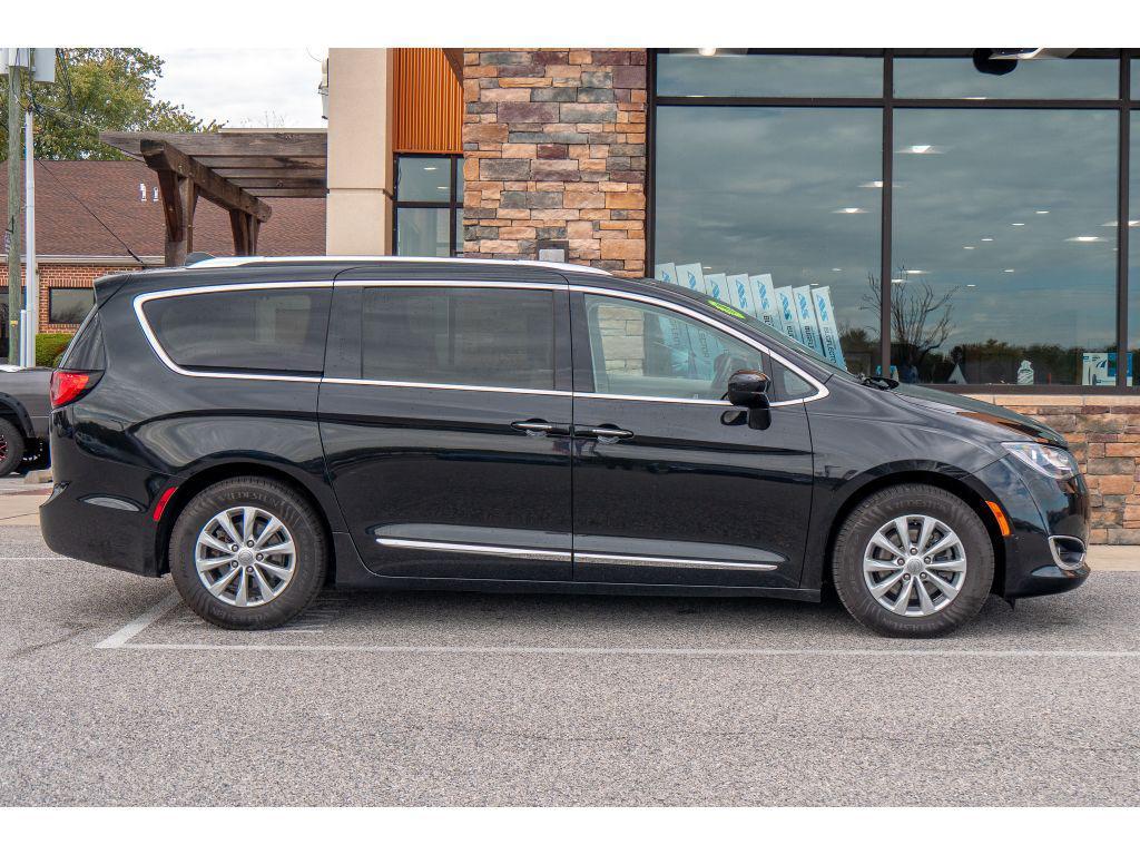 used 2019 Chrysler Pacifica car, priced at $17,997