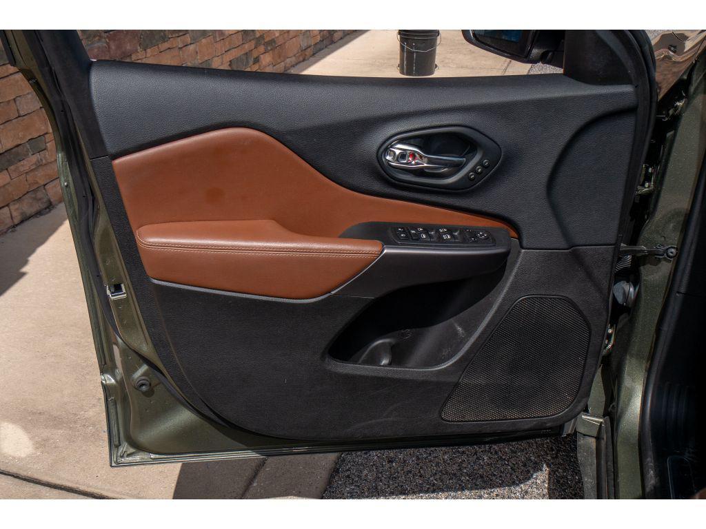 used 2019 Jeep Cherokee car, priced at $25,967