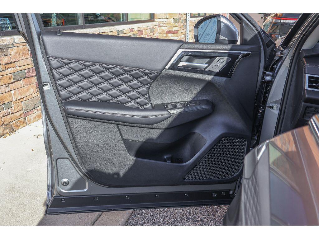 used 2024 Mitsubishi Outlander car, priced at $29,659