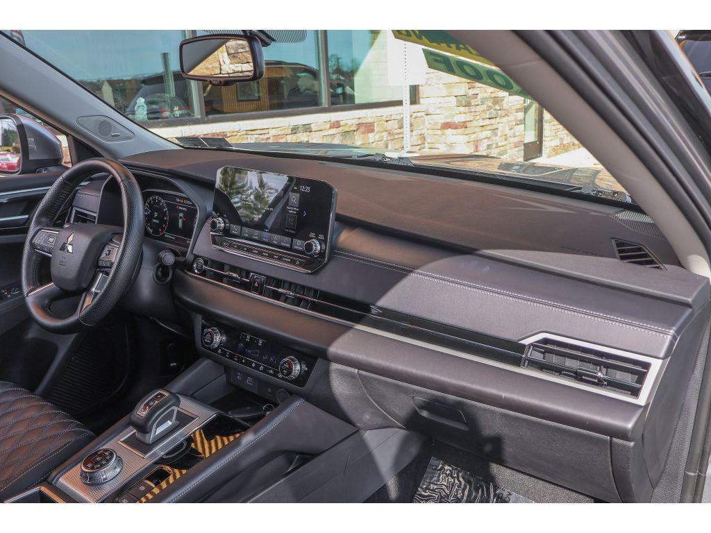 used 2024 Mitsubishi Outlander car, priced at $29,659