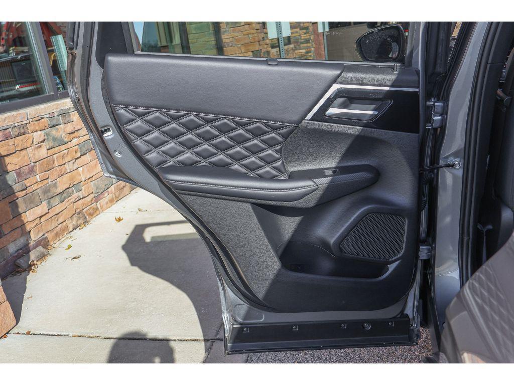 used 2024 Mitsubishi Outlander car, priced at $29,659