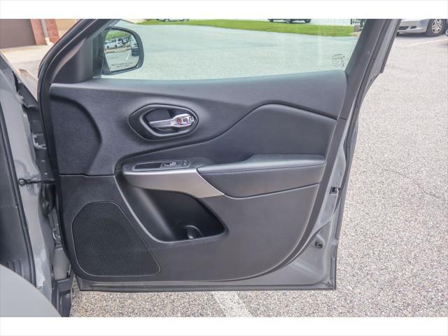 used 2021 Jeep Cherokee car, priced at $19,995