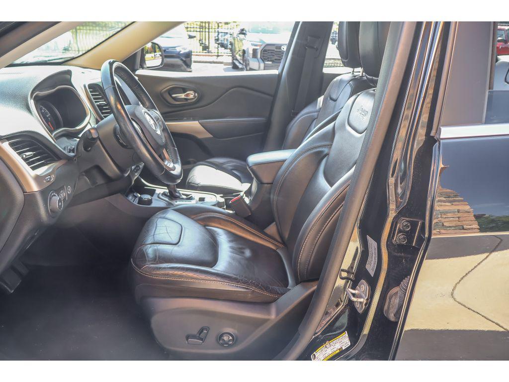 used 2018 Jeep Cherokee car, priced at $19,995