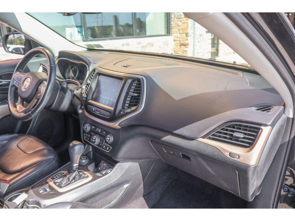 used 2018 Jeep Cherokee car, priced at $19,995