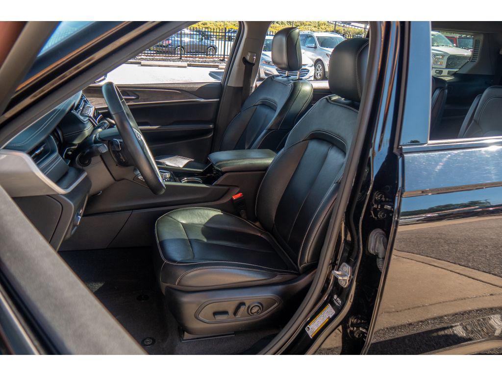 used 2022 Jeep Grand Cherokee L car, priced at $29,995