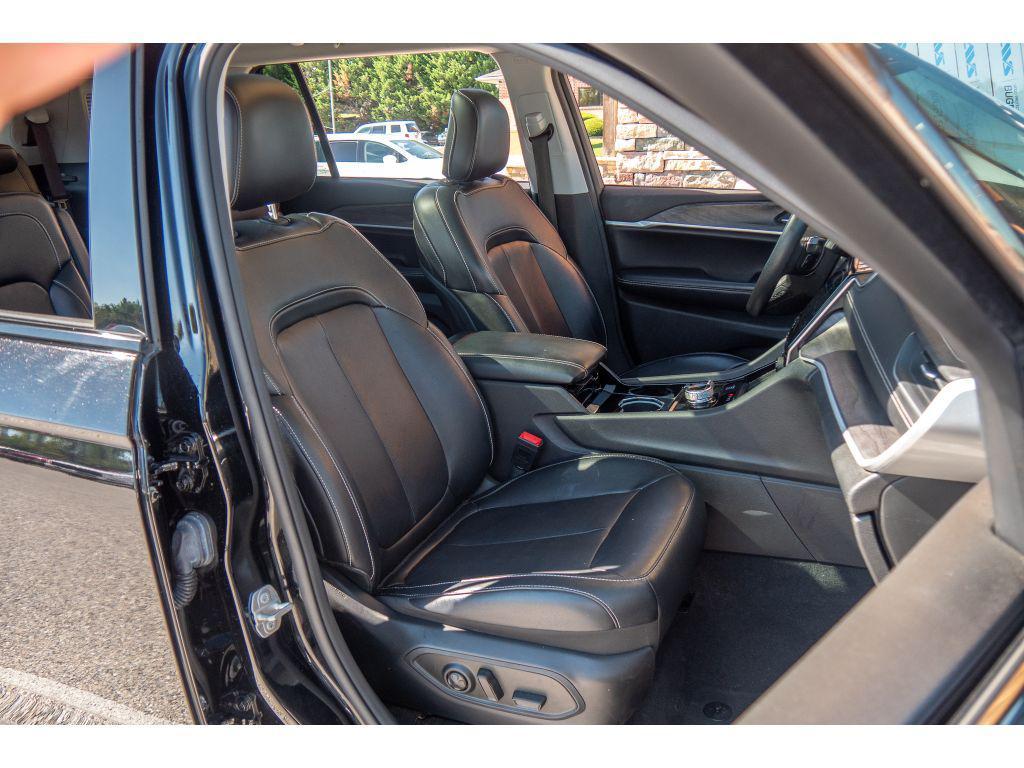 used 2022 Jeep Grand Cherokee L car, priced at $29,995