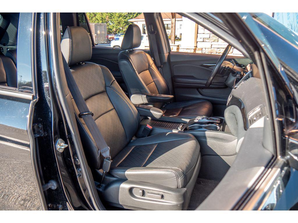 used 2022 Honda Passport car, priced at $29,864