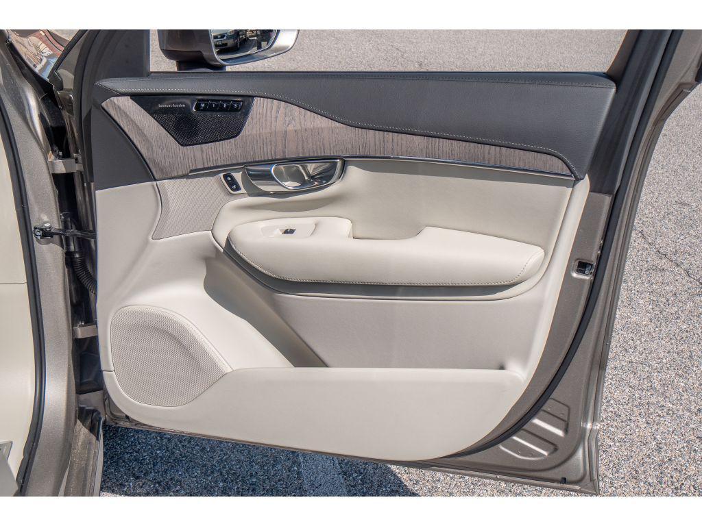 used 2022 Volvo XC90 car, priced at $37,987
