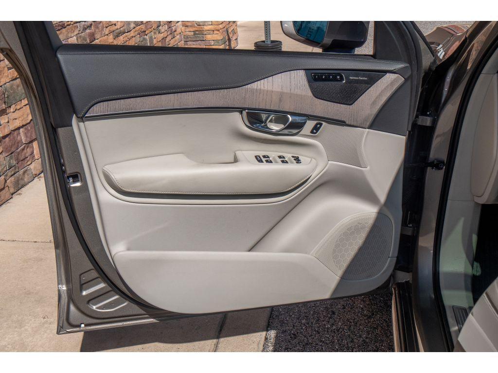 used 2022 Volvo XC90 car, priced at $37,987