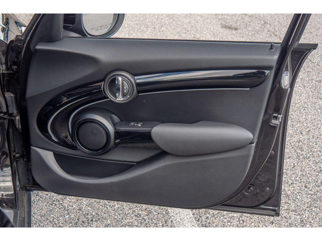 used 2022 MINI Hardtop car, priced at $21,925