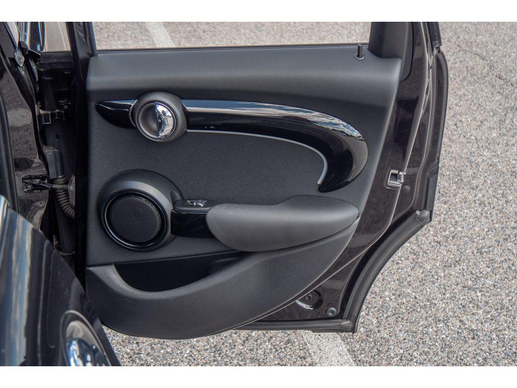used 2022 MINI Hardtop car, priced at $21,925