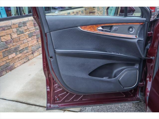 used 2019 Lincoln Nautilus car, priced at $27,750