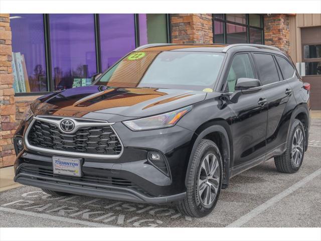 used 2022 Toyota Highlander car, priced at $37,894