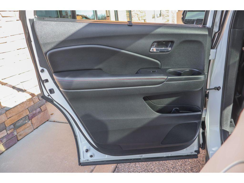 used 2022 Honda Pilot car, priced at $34,974