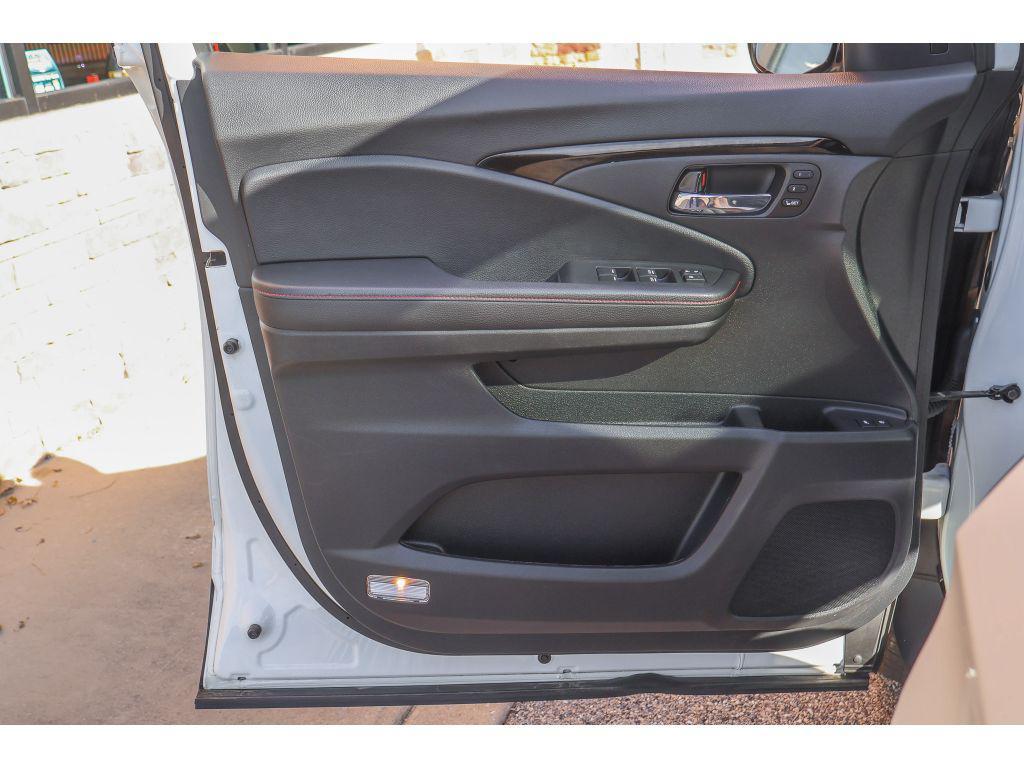 used 2022 Honda Pilot car, priced at $34,974