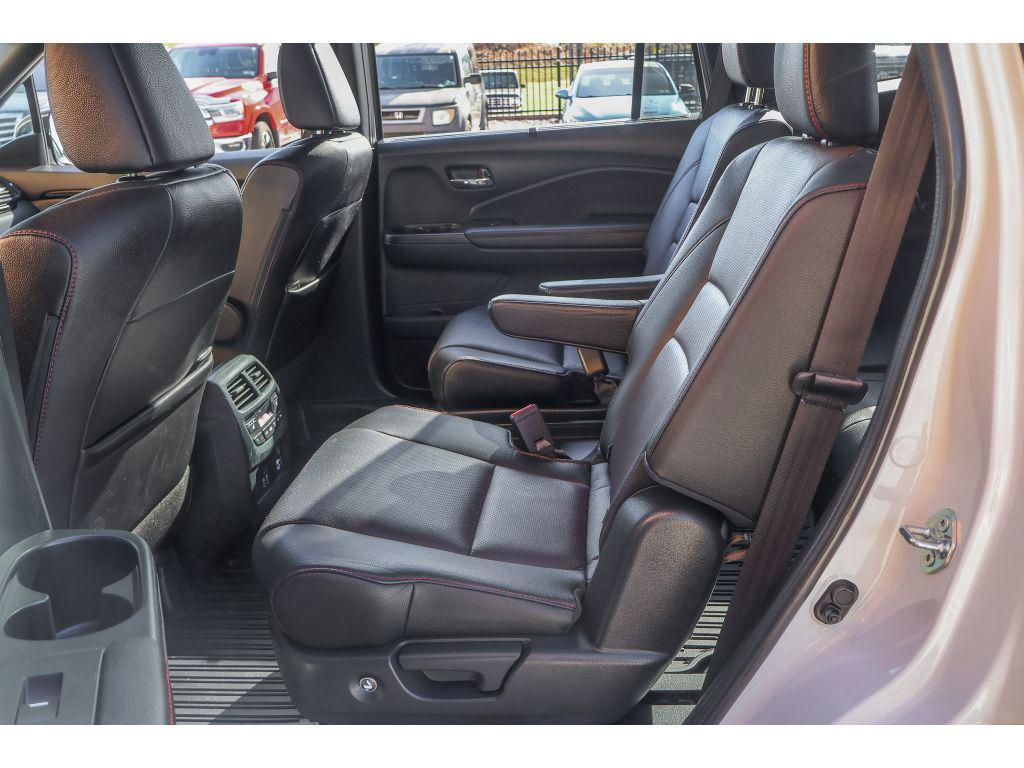 used 2022 Honda Pilot car, priced at $34,974