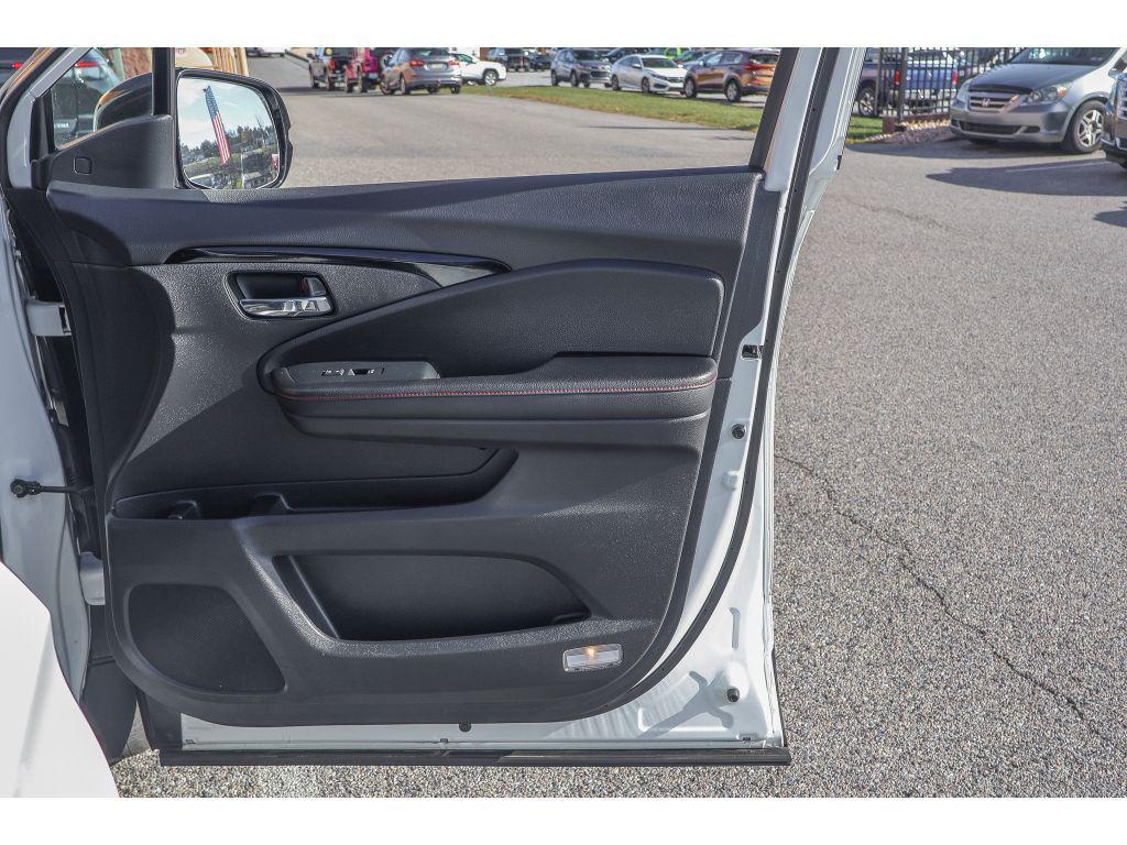 used 2022 Honda Pilot car, priced at $34,974