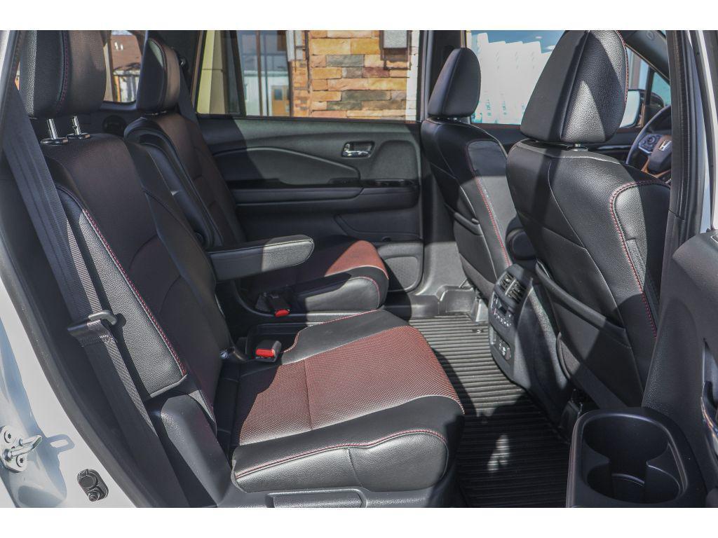 used 2022 Honda Pilot car, priced at $34,974