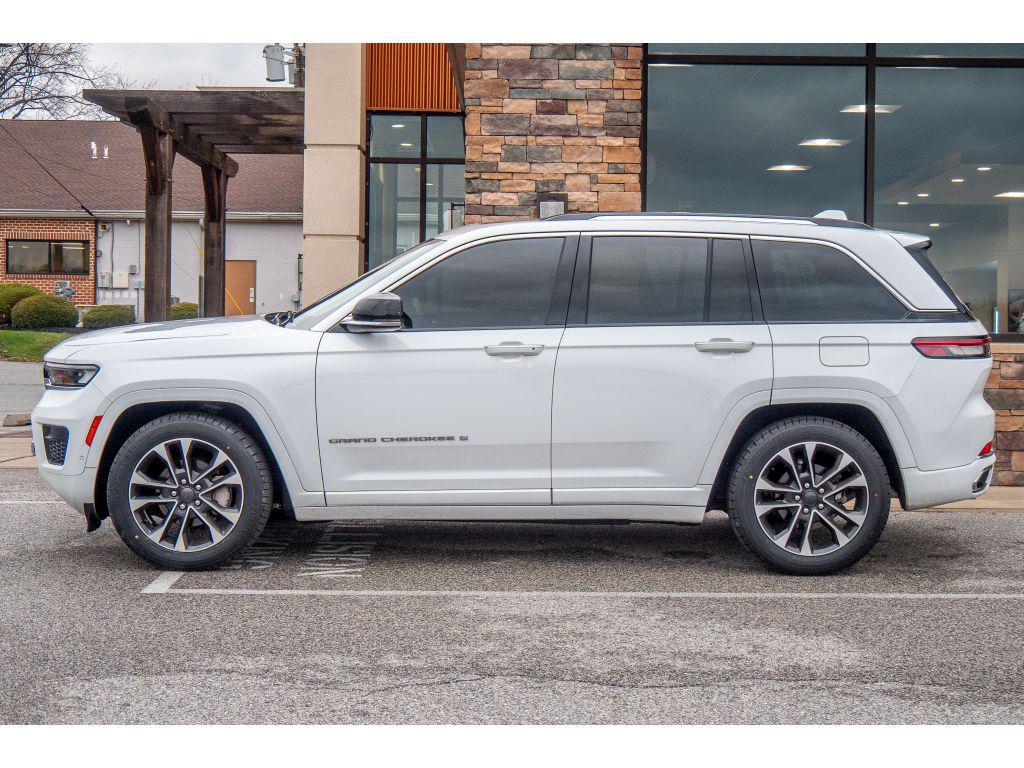 used 2022 Jeep Grand Cherokee car, priced at $34,997