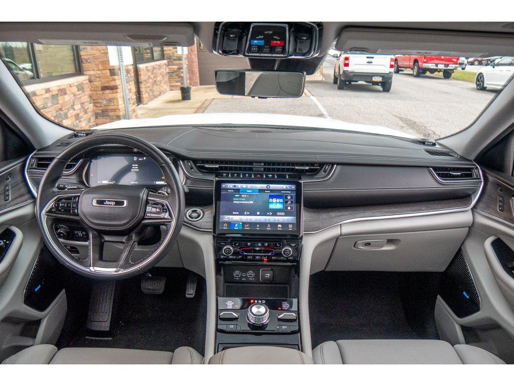 used 2022 Jeep Grand Cherokee car, priced at $34,997