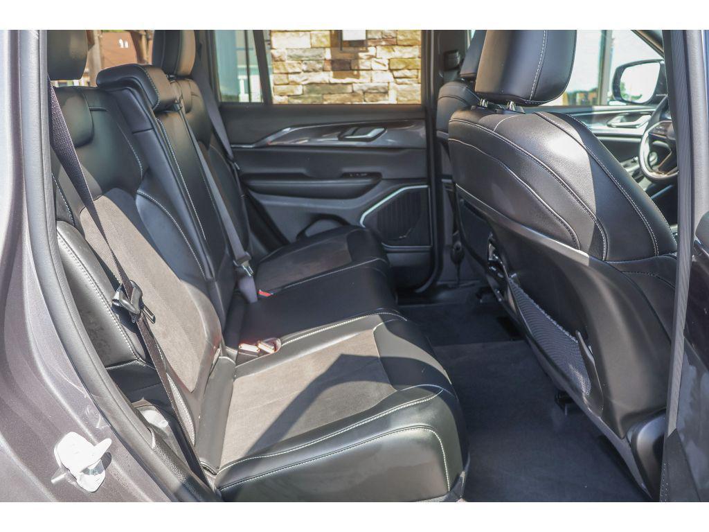 used 2022 Jeep Grand Cherokee car, priced at $34,319